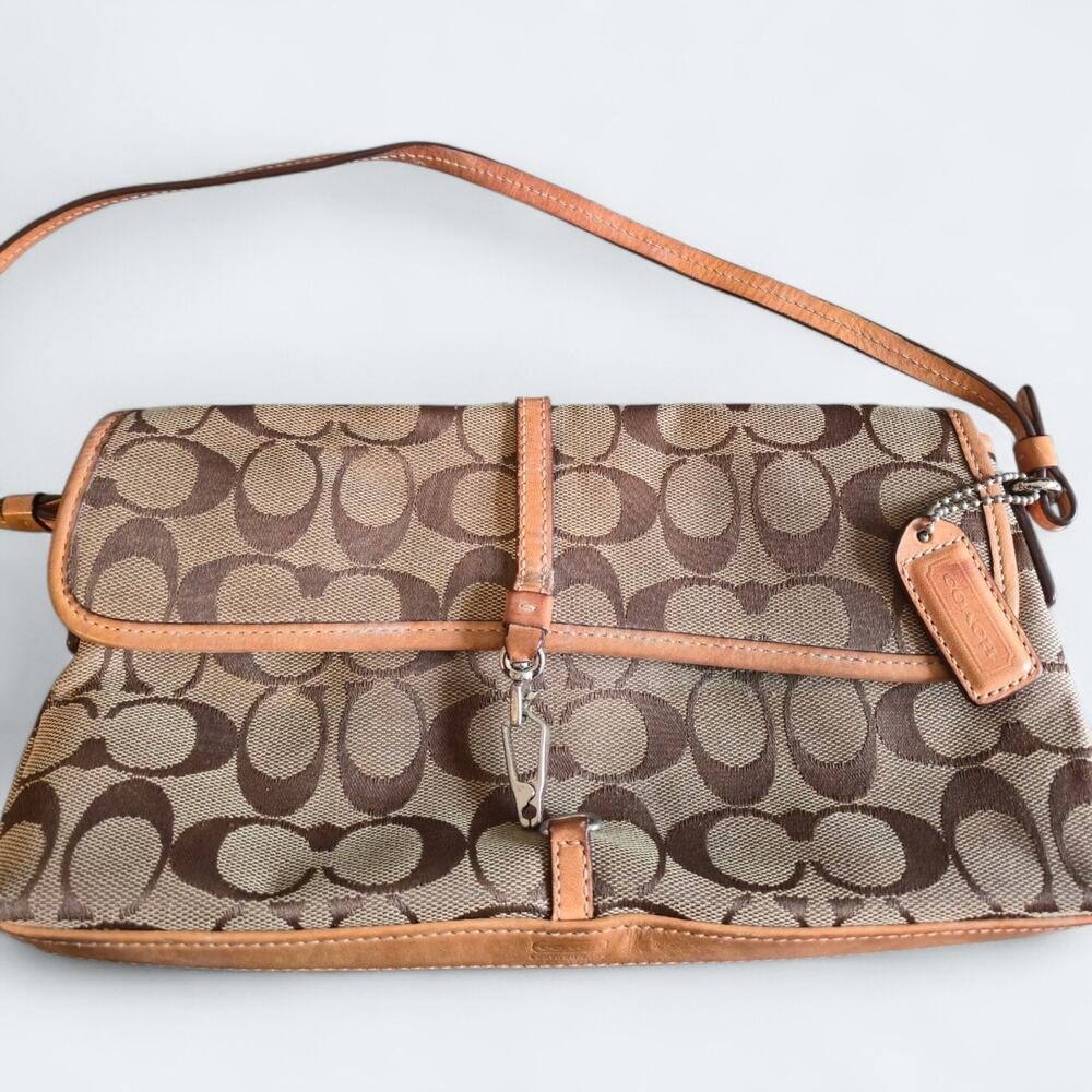 Vintage Coach Soho Signature Canvas Demi Clip Purse
